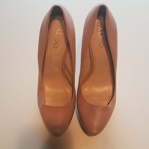 aldo nude platform pump